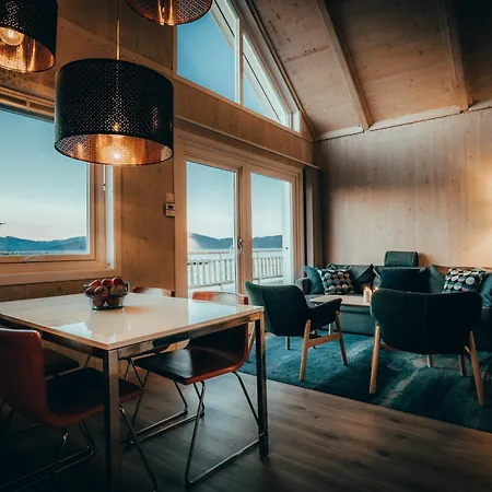 Camp Solbergfjord - Modern Sea Apartament Dyroya