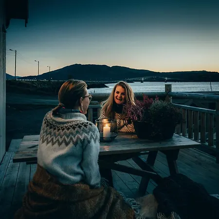 Camp Solbergfjord - Modern Sea